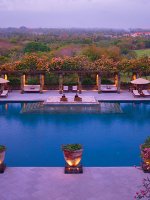 Nusa Pool1 Alb
