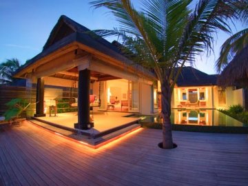 Beach House Exterior Lowres 122