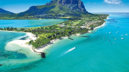 Paradis Beachcomber Golf Resort & Spa