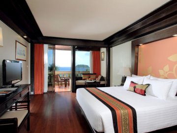 Kata Beach Resort And Spa