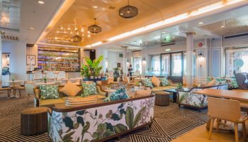 Botanical Lounge