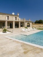 Holiday Villas Slide 3